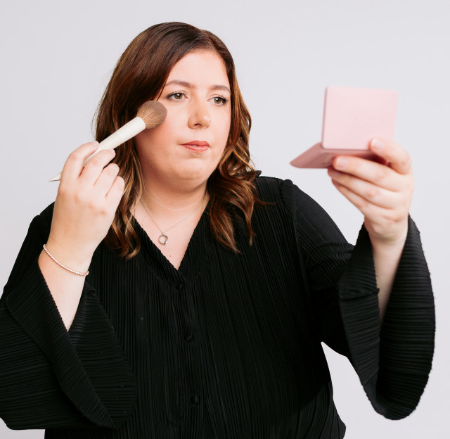Steph Garrett, the bridal makeup artist who built Artist Archive.